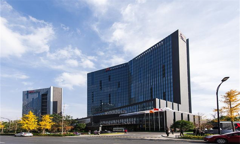 《UDC时代大厦：杭州商务新地标崛起，打造企业繁荣的金色磁场》