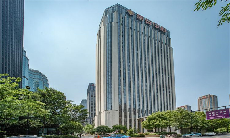 《荣安中心杭州之巅，开启商务新时代》