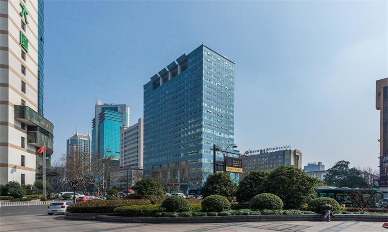 【杭州市富浙大厦：科技与人文交汇的商务新旗舰】